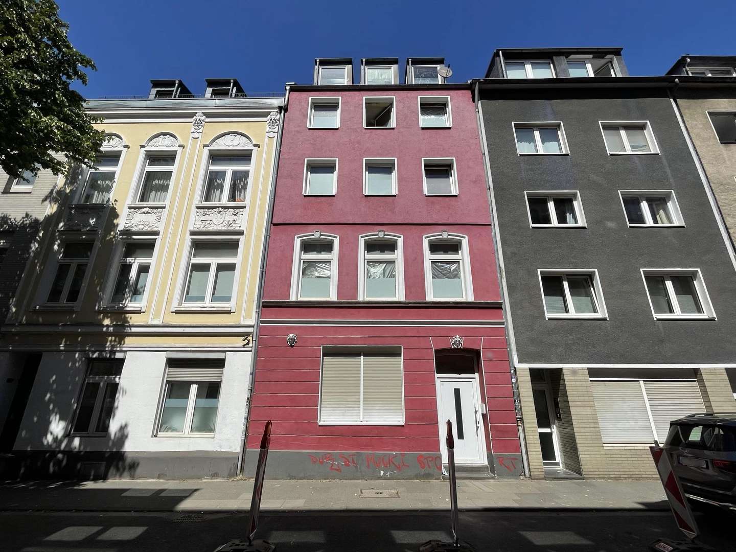 Haus - Wohn- / Geschäftshaus in 50823 Köln mit 176m² als Kapitalanlage kaufen