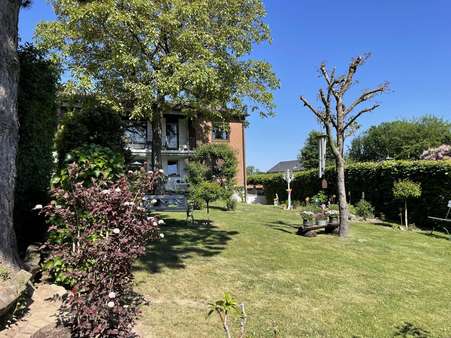 Hausansicht Gartenseite - Zweifamilienhaus in 51519 Odenthal mit 170m² kaufen