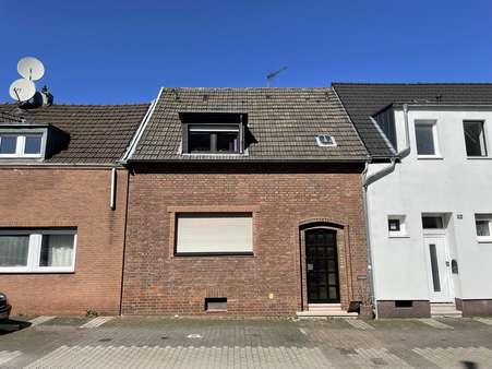 Wohnhaus - Reihenmittelhaus in 50765 Köln mit 111m² kaufen