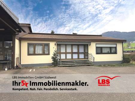 Wohnhaus Front - Halle in 79297 Winden mit 1397m² kaufen