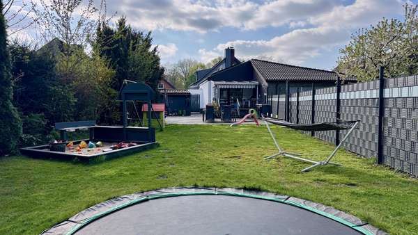 Garten - Doppelhaushälfte in 47167 Duisburg mit 116m² kaufen
