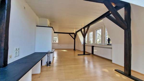 Wohnzimmer - Dachgeschosswohnung in 46045 Oberhausen mit 74m² kaufen