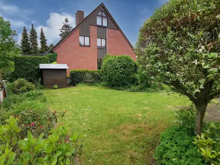 Doppelhaushälfte mit Garten und Carport in Recklinghausen