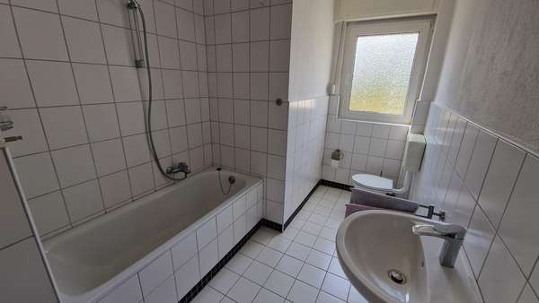 Bad Erdgeschoss - Mehrfamilienhaus in 46535 Dinslaken mit 168m² günstig kaufen