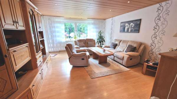 Wohnzimmer - Etagenwohnung in 46539 Dinslaken mit 93m² kaufen