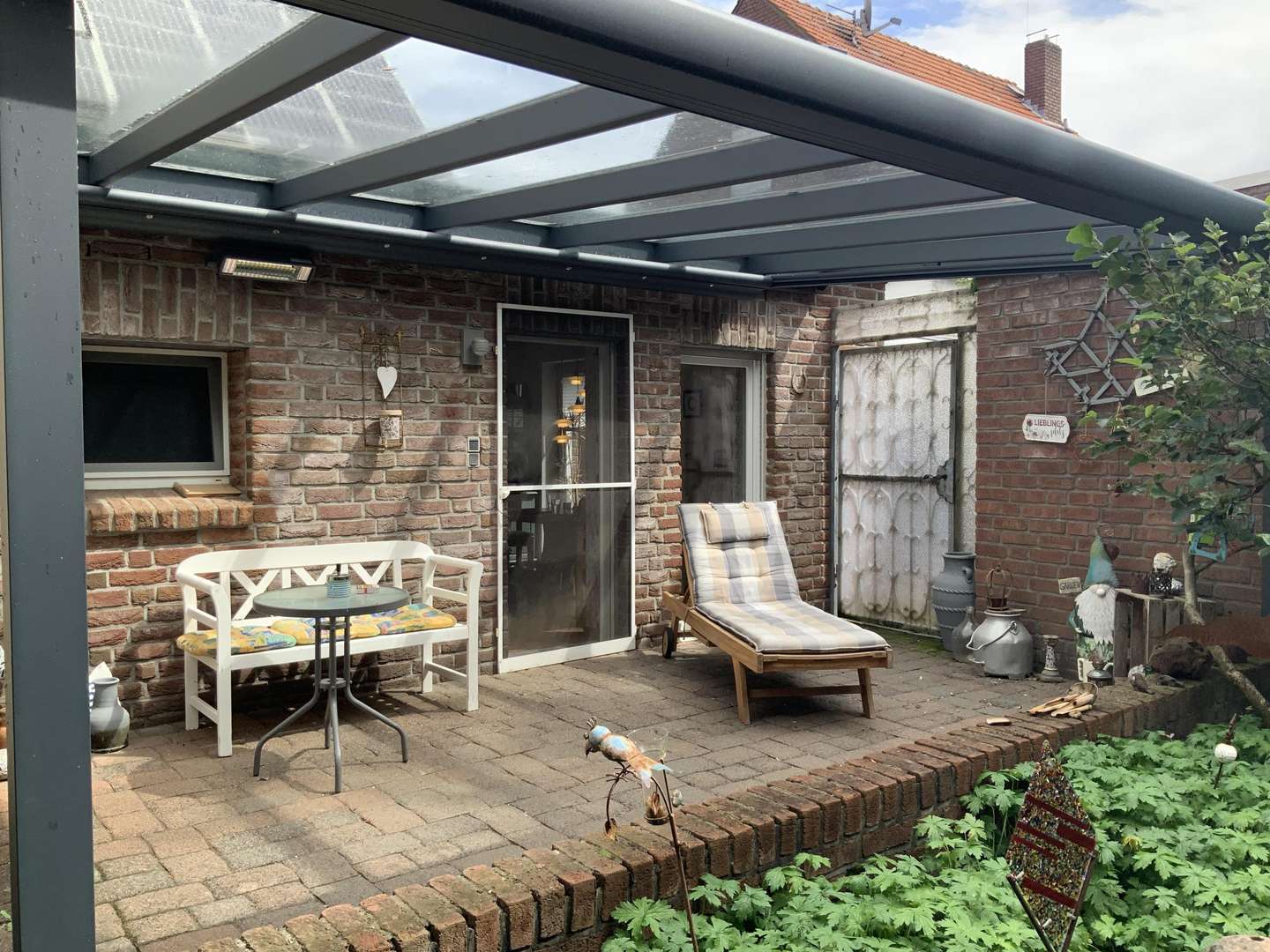 Überdachte Terrasse Überdachte Terrasse - Doppelhaushälfte in 47495 Rheinberg mit 140m² kaufen