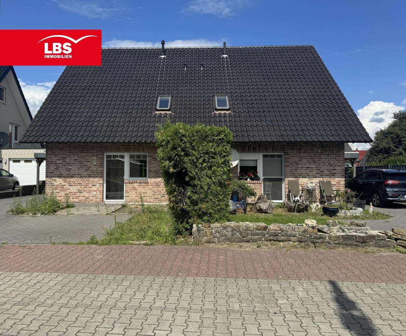 Hausansicht vorne Hausansicht vorne - Doppelhaushälfte in 49477 Ibbenbüren mit 109m² kaufen