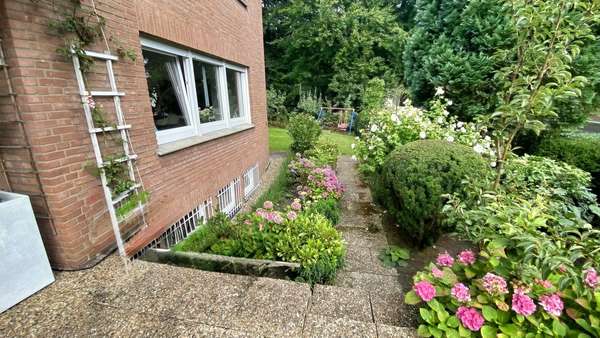 Auch für Pflanzenliebhaber Auch für Pflanzenliebhaber - Zweifamilienhaus in 49477 Ibbenbüren mit 170m² kaufen