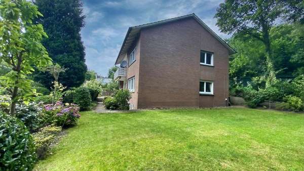 Seitenansicht Haus Seitenansicht Haus - Zweifamilienhaus in 49477 Ibbenbüren mit 170m² kaufen