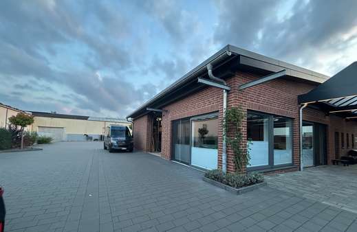 Gewerbehalle Gewerbehalle - Werkstatt in 48493 Wettringen mit 240m² kaufen