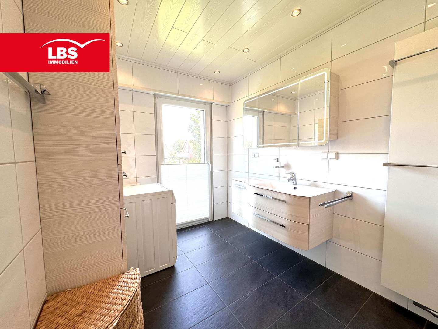 Bad1 OG - Zweifamilienhaus in 48485 Neuenkirchen mit 200m² kaufen