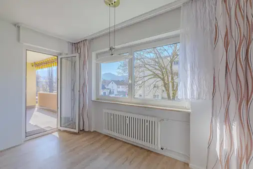 Helle 3-Zimmer-Wohnung mit großem Balkon in ruhiger Lage in Waldkirch!