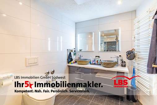 Badezimmer - Maisonette-Wohnung in 79341 Kenzingen mit 96m² kaufen