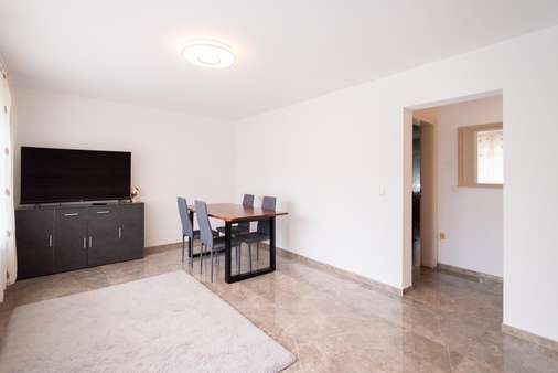 Wohnzimmer Wohnzimmer - Etagenwohnung in 79379 Müllheim mit 98m² kaufen