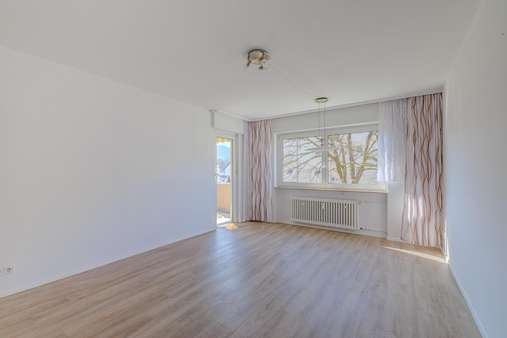 Wohnzimmer Wohnzimmer - Etagenwohnung in 79183 Waldkirch mit 73m² kaufen