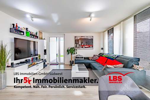 Wohnzimmer - Erdgeschosswohnung in 79189 Bad Krozingen mit 77m² kaufen