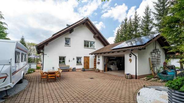 Hausansicht Hausansicht - Einfamilienhaus in 72477 Schwenningen mit 220m² kaufen