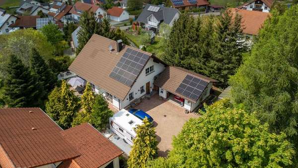 Luftbild - Einfamilienhaus in 72477 Schwenningen mit 220m² kaufen