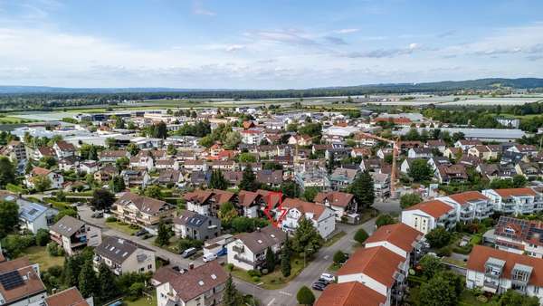 Luftbild Richtung Hinterland Luftbild Richtung Hinterland - Dachgeschosswohnung in 88085 Langenargen mit 45m² kaufen