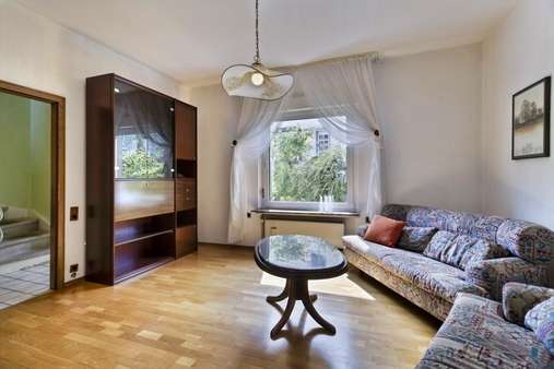 Erdgeschoss Wohnzimmer Erdgeschoss Wohnzimmer - Doppelhaushälfte in 42853 Remscheid mit 127m² kaufen