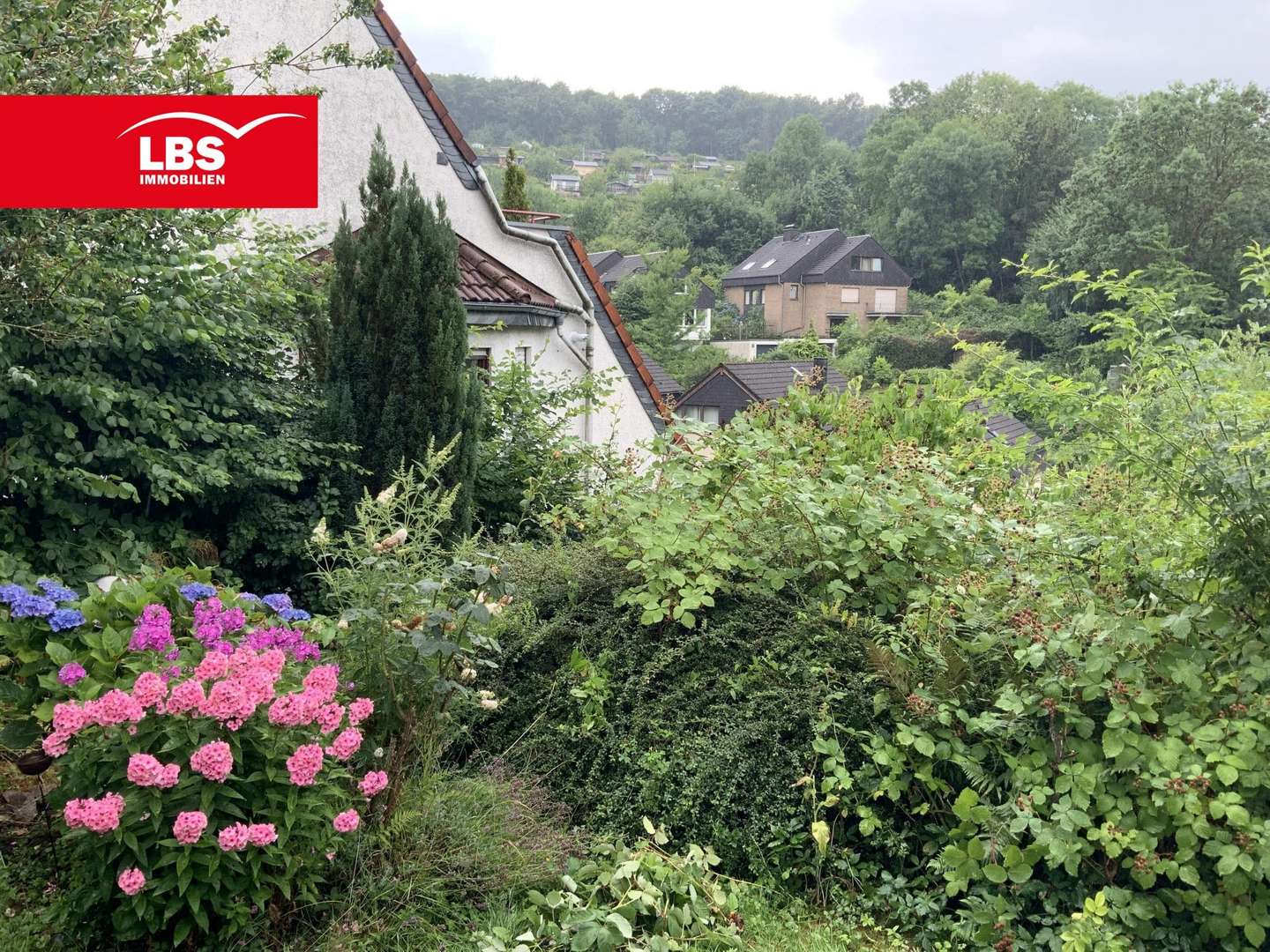 GARTEN - Mehrfamilienhaus in 42287 Wuppertal mit 280m² als Kapitalanlage kaufen