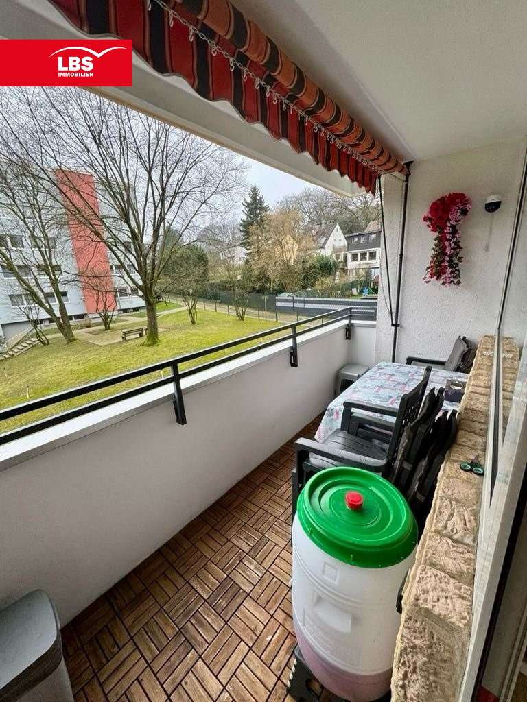 10 Balkon - Etagenwohnung in 42279 Wuppertal mit 75m² kaufen
