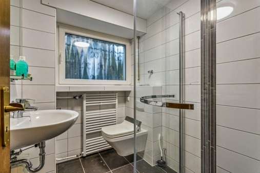 Badezimmer EG Badezimmer EG - Einfamilienhaus in 44869 Bochum mit 269m² kaufen