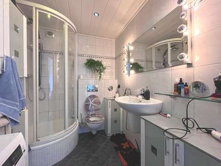 BAD BAD - Maisonette-Wohnung in 42275 Wuppertal mit 69m² als Kapitalanlage kaufen