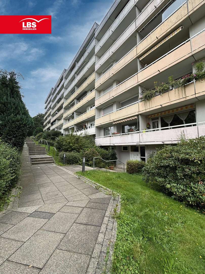 Gebäudeansicht - Etagenwohnung in 42349 Wuppertal mit 79m² kaufen