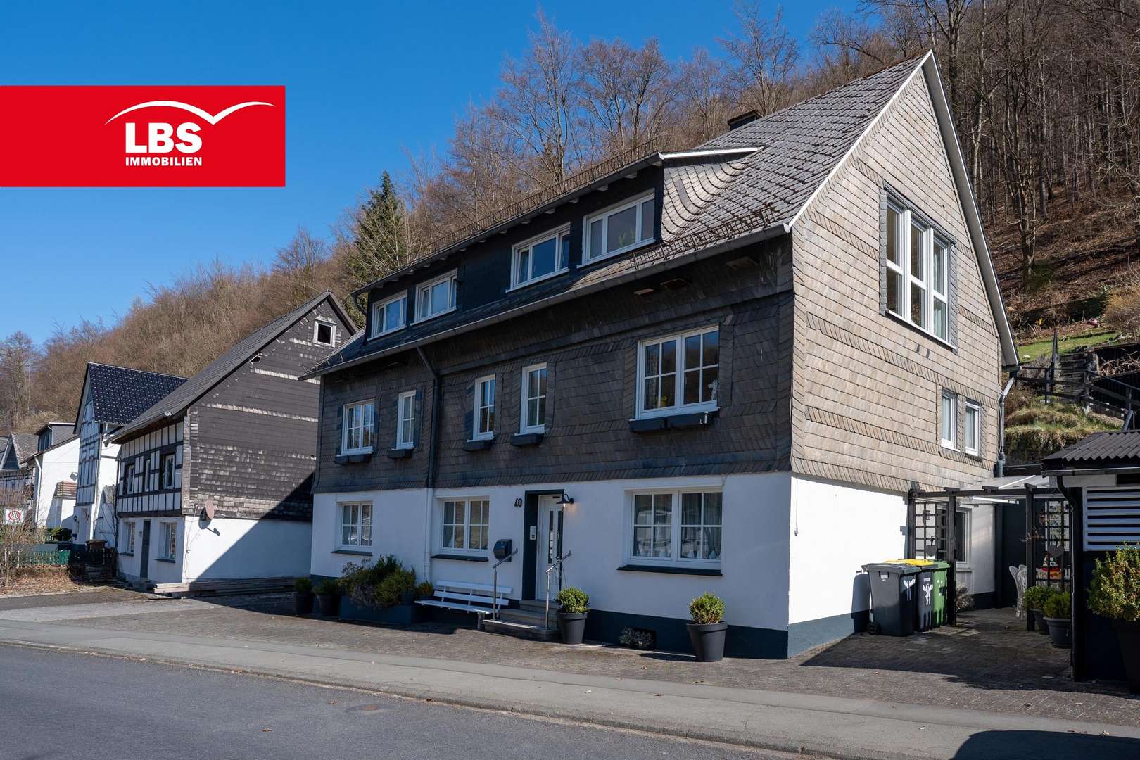 null - Mehrfamilienhaus in 57392 Schmallenberg mit 267m² kaufen