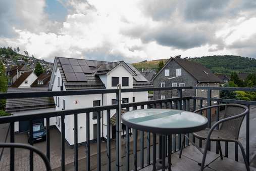 Balkon Balkon - Dachgeschosswohnung in 57319 Bad Berleburg mit 93m² kaufen