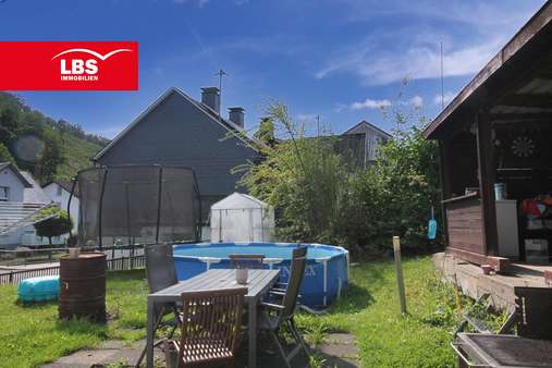 Zweifamilienhaus in 57258 Freudenberg mit 253m² kaufen