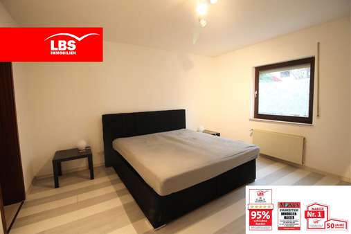 Schlafzimmer - Etagenwohnung in 57074 Siegen mit 80m² kaufen