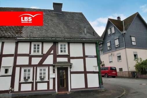 null - Doppelhaushälfte in 57078 Siegen mit 125m² kaufen