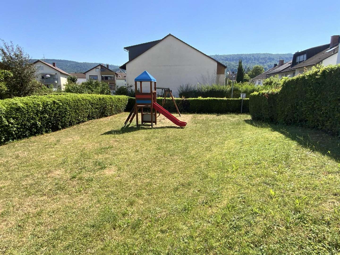 Privat-Spielplatz Privat-Spielplatz - Erdgeschosswohnung in 69181 Leimen mit 99m² kaufen