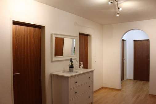 Flurbereich Flurbereich - Erdgeschosswohnung in 69181 Leimen mit 99m² kaufen