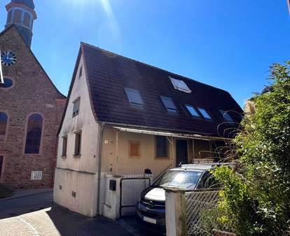 Hausansicht-Hofseite Hausansicht-Hofseite - Einfamilienhaus in 69242 Mühlhausen mit 136m² kaufen