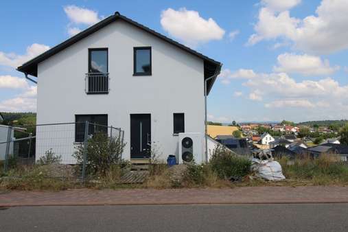 Vorderansicht (Groß) Vorderansicht (Groß) - Einfamilienhaus in 69234 Dielheim mit 172m² kaufen