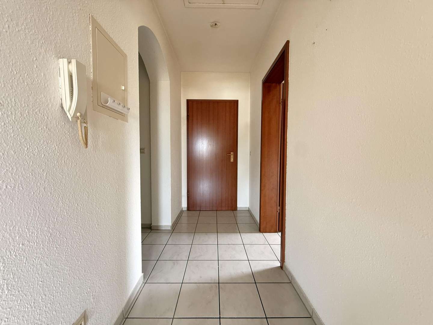Flur Flur - Dachgeschosswohnung in 68809 Neulußheim mit 85m² kaufen