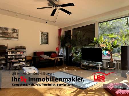 Wohnzimmer EG - Zweifamilienhaus in 76530 Baden-Baden mit 268m² kaufen