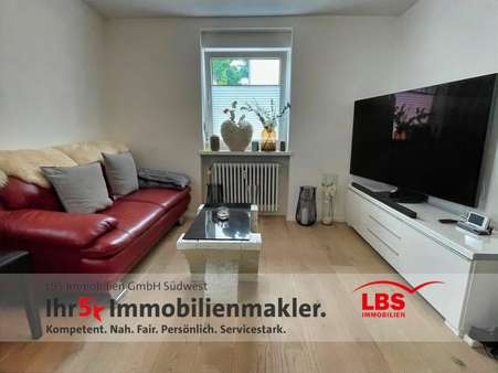 Wohnzimmer - Erdgeschosswohnung in 76534 Baden-Baden mit 56m² kaufen