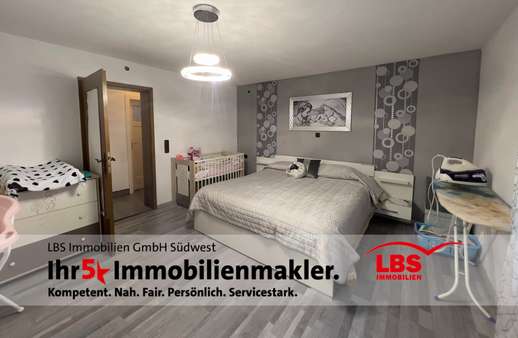 Schlafzimmer - Einfamilienhaus in 76593 Gernsbach mit 150m² kaufen