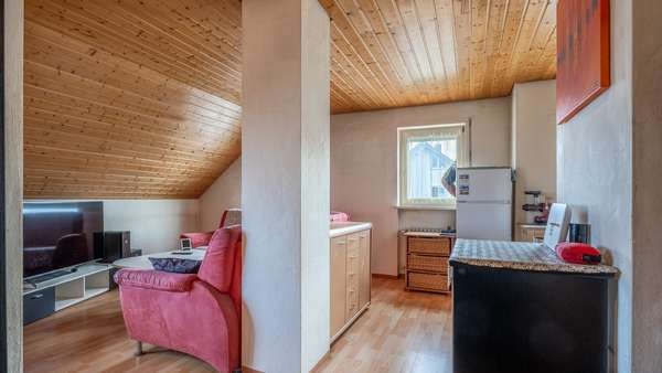 Wohnbereich - Dachgeschosswohnung in 78239 Rielasingen-Worblingen mit 83m² kaufen