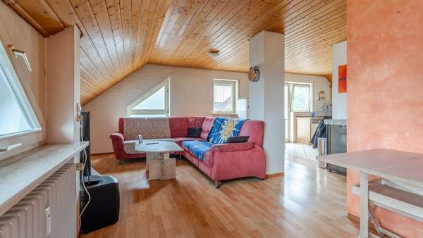 Wohnbereich - Dachgeschosswohnung in 78239 Rielasingen-Worblingen mit 83m² kaufen