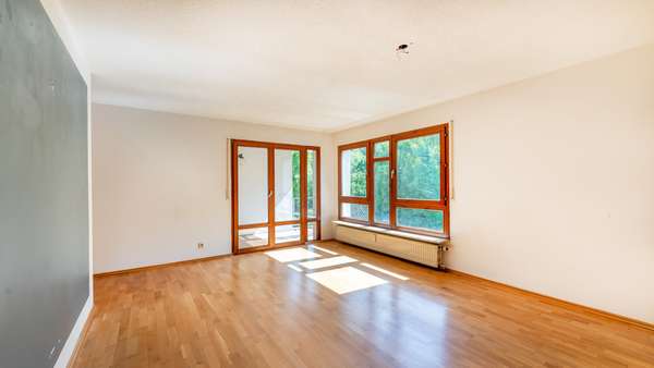 Wohnzimmer - Etagenwohnung in 78224 Singen mit 82m² kaufen