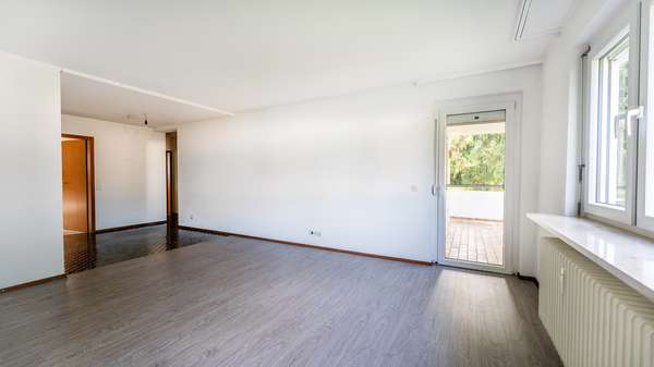 Wohnzimmer - Erdgeschosswohnung in 78224 Singen mit 82m² kaufen
