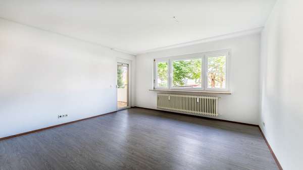 Wohnzimmer - Erdgeschosswohnung in 78224 Singen mit 82m² kaufen