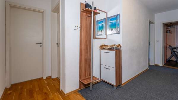 Flur Flur - Etagenwohnung in 78224 Singen mit 76m² kaufen