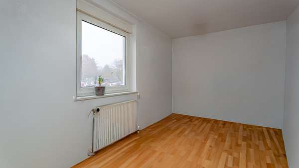 Kinderzimmer/Büro Kinderzimmer/Büro - Erdgeschosswohnung in 78315 Radolfzell mit 74m² kaufen