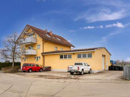 null - Mehrfamilienhaus in 78239 Rielasingen-Worblingen mit 165m² kaufen